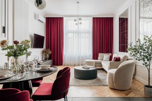 Superior Apartment, Balcony | Living room - Pinot Noir - LoftAffair (Kraków)