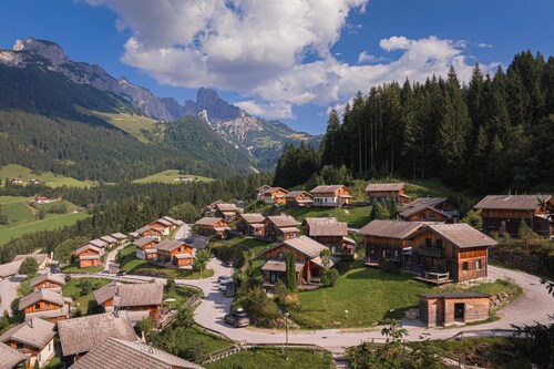 Alpendorf Dachstein West by ALPS RESORTS