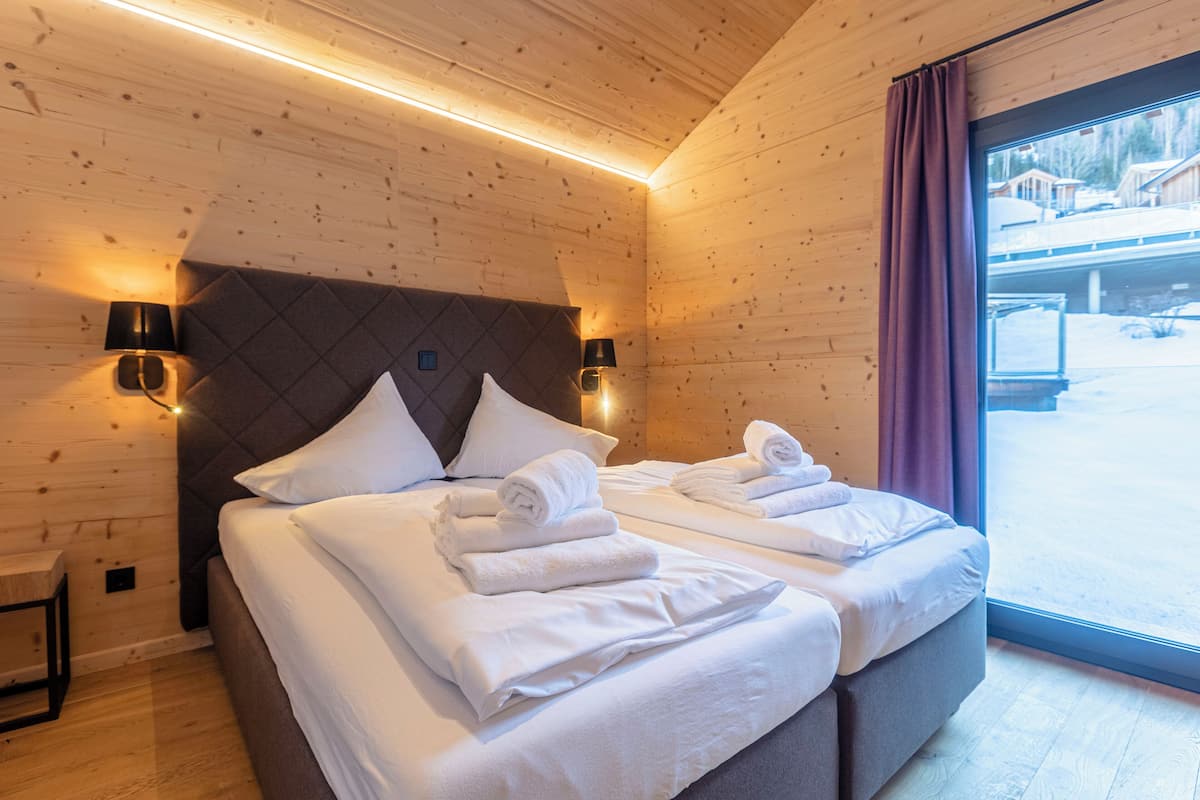 3 dormitorios, cunas (de pago), wifi gratis y ropa de cama