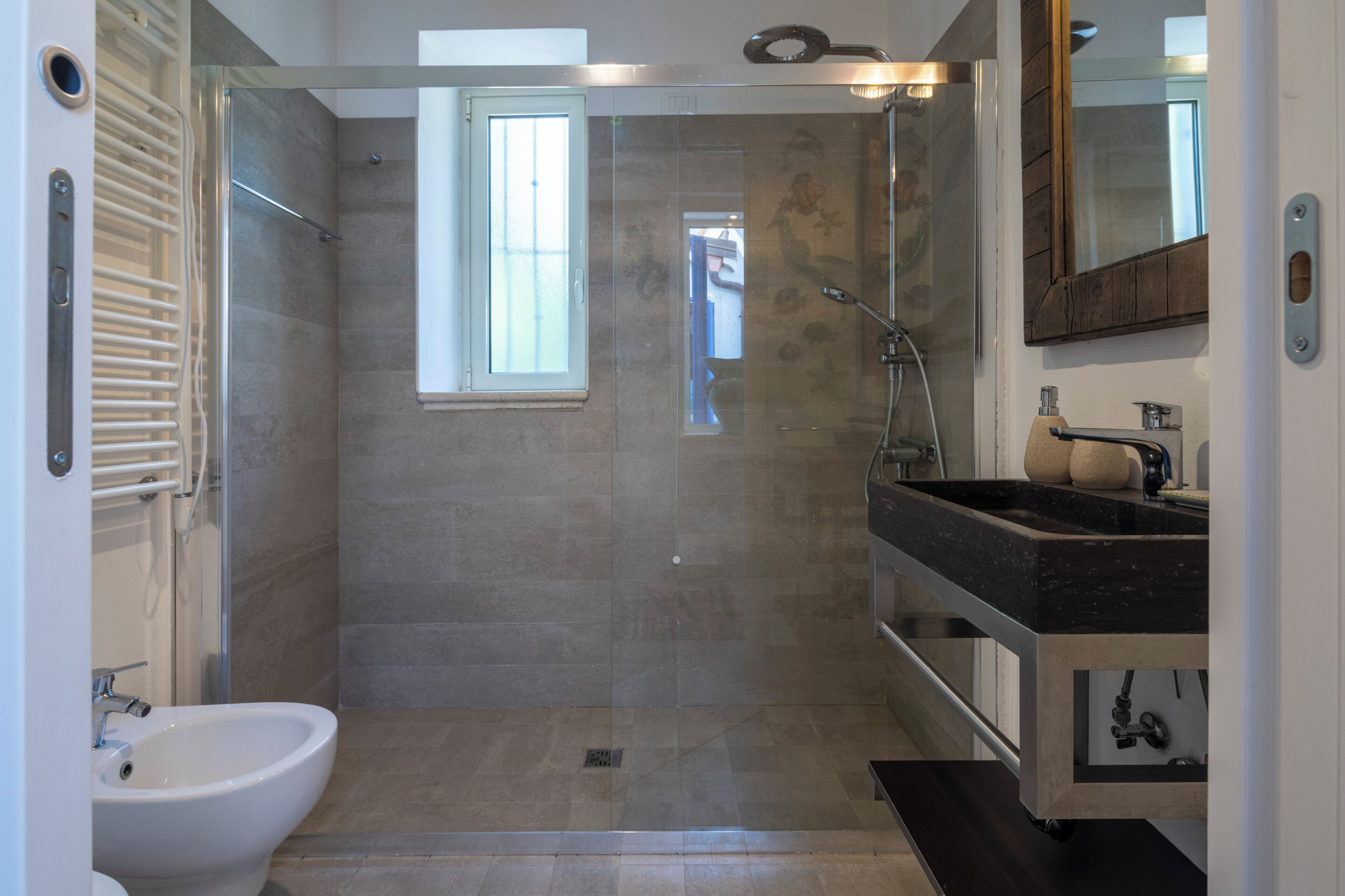 Villa, Garden View | Bathroom | Shower, bidet, towels