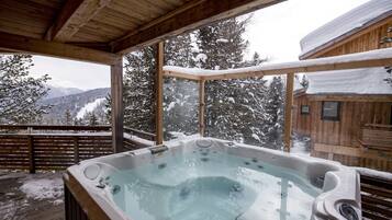 Ferienhaus # 48 mit IR-Sauna, Whirlpool innen & Whirlpool außen | Eigener Whirlpool