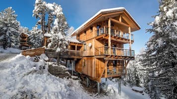 Ferienhaus # 6 mit IR-Sauna & Whirlwanne | Individually decorated, individually furnished, cribs/infant beds