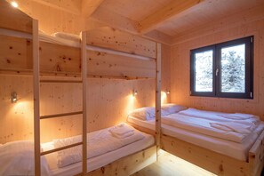 Ferienhaus # 3 mit Sauna , Whirlwanne & Whirlpool außen | 5 bedrooms, individually decorated, individually furnished, free WiFi