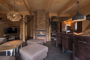 Ferienhaus # 16 mit IR-Sauna & Whirlpool innen | 獨特裝潢、布置獨特、搖籃/嬰兒床、免費無線上網