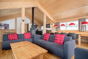 Frigorífic, placa de cuina, rentaplats i cafetera i tetera 