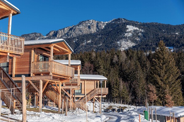 Exterior - Chalets & Glamping Nassfeld by ALPS RESORTS (Kotschach-Mauthen)