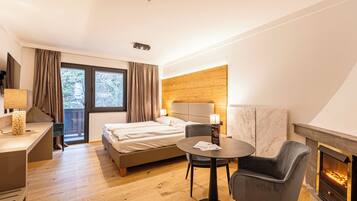 Juniorsuite fĂŒr 2 Personen & Wellnessbereich | Lits bĂ©bĂ© (en supplĂ©ment), Wi-Fi gratuit, draps fournis