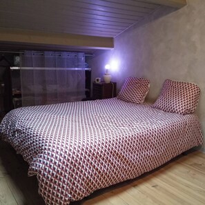 1 غرفة نوم وواي فاي وملاءات أسرّة