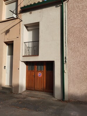 تفاصيل الفندق من الخارج