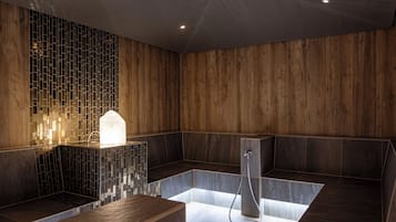 Sauna, steam room