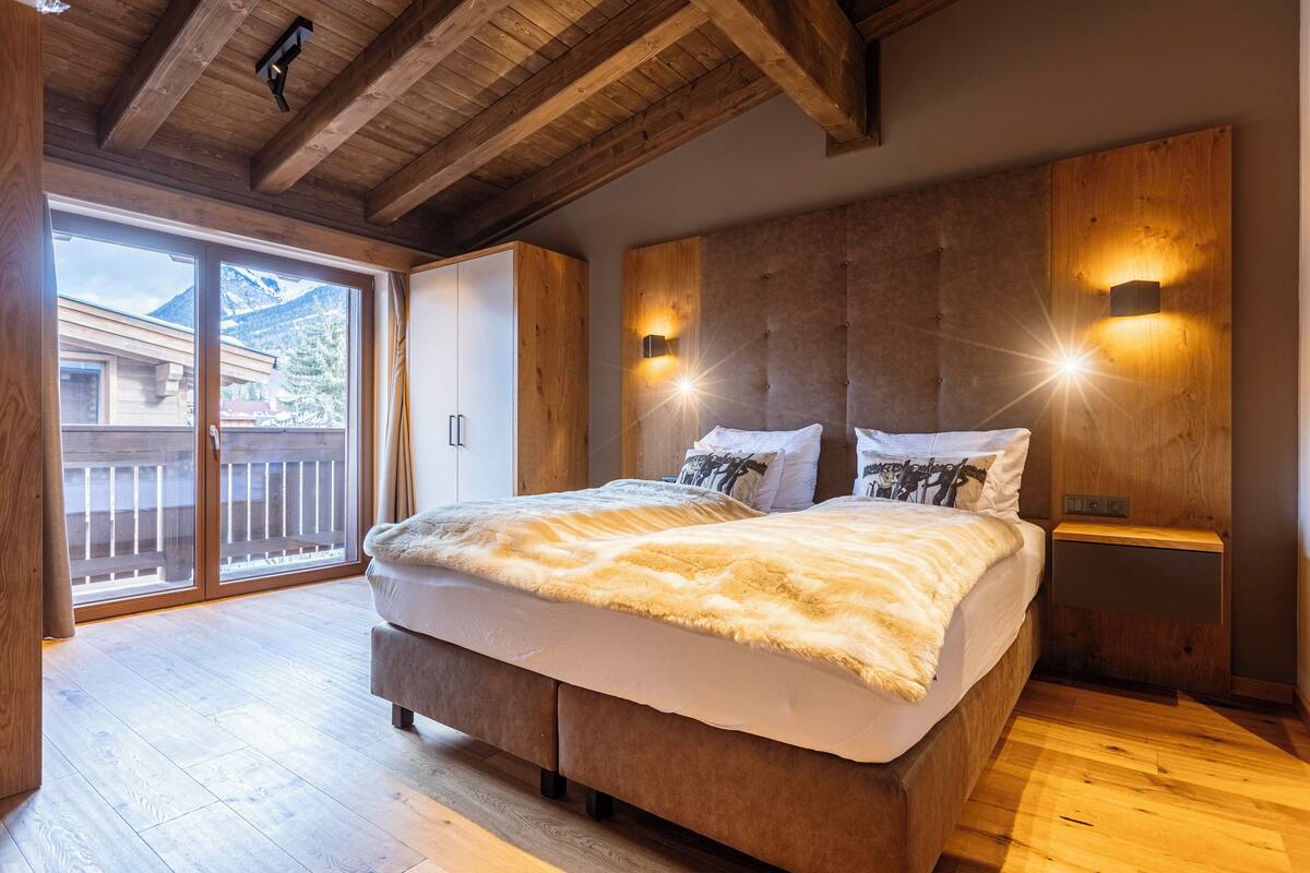 Chalet mit 4 Schlafzimmern | 搖籃/嬰兒床、免費無線上網、床單
