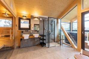 Superior Chalet # 21 mit Sauna & Hot Tub | Bad | Hårføner