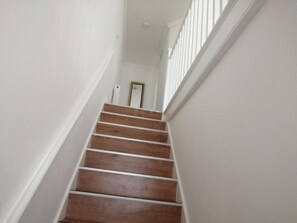 Interior - Lovely 3 Bedrooms Flat Near Romford Station With Free Parking (Romford)