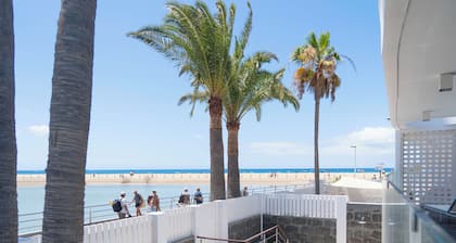 Villa "El Oasis" / Primera linea de playa Maspalomas