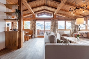 Penthouse mit 2 SZ für 4 PAX | Área de sala de estar | Televisión de pantalla plana 