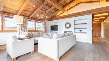 Penthouse mit 2 SZ für 4 PAX | Culle/letti per bambini (a pagamento), Wi-Fi gratuito, lenzuola