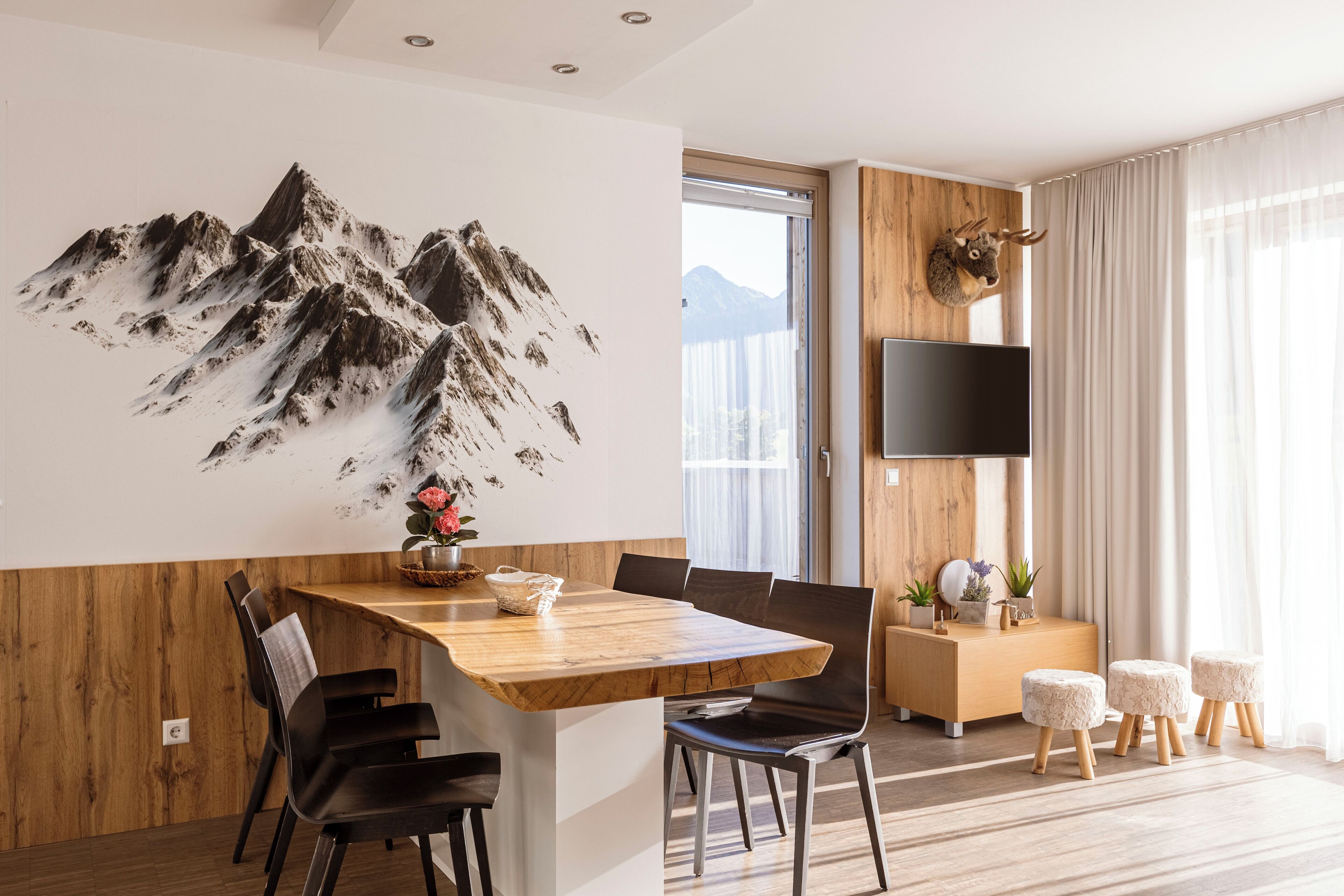 Ferienwohnung mit 2 Schlafzimmern, Dachterrasse & Saunabereich | Vardagsrum