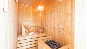 Superior Ferienwohnung mit 3 Schlafzimmern und privater Sauna | 1 chambre, lits bébé (en supplément), Wi-Fi gratuit, draps fournis