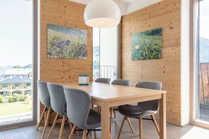 Superior Ferienwohnung mit 2 Schlafzimmern und privater Sauna | Aire de séjour