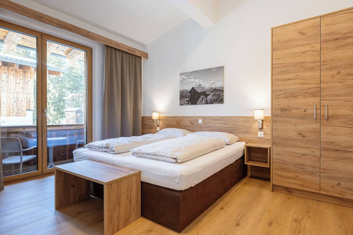 Penthouse mit 5 Schlafzimmer | Skrivebord for bærbar PC, wi-fi (inkludert) og individuelt dekorert