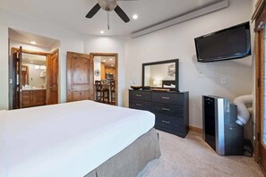 1 室のベッドルーム、旅行用ベビーベッド、WiFi、ベッドシーツ