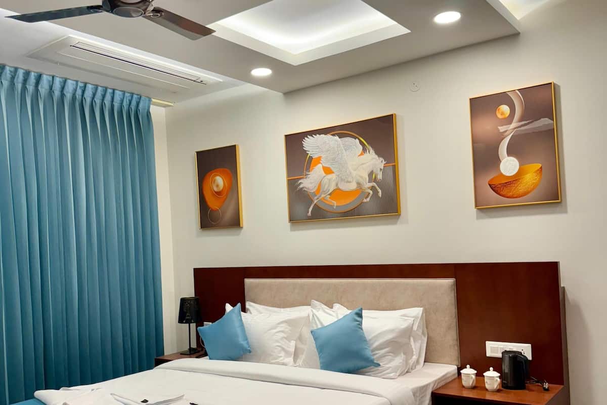 Family Suite | 1 bedroom, soundproofing, free WiFi