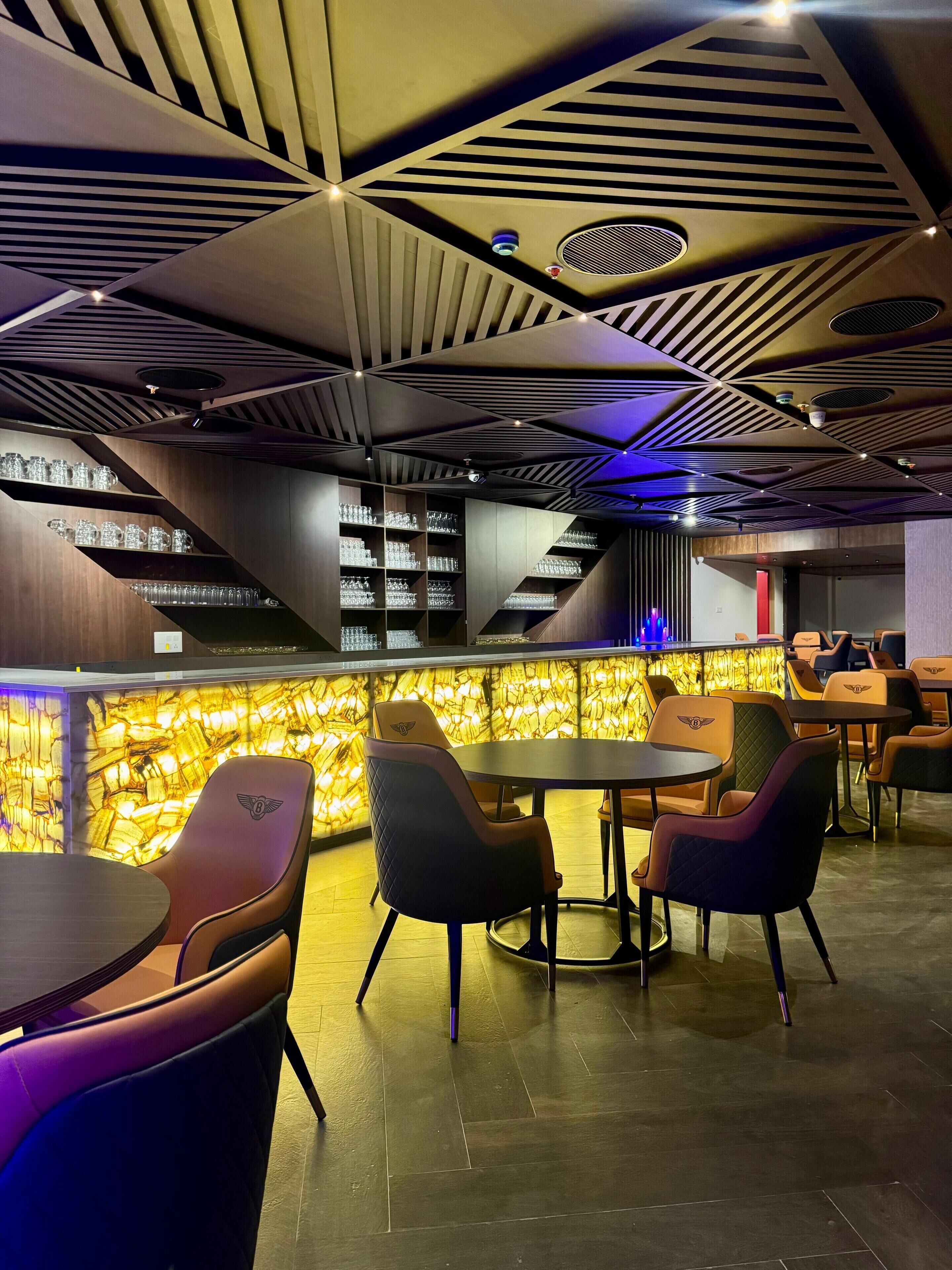 بار (في المنشاة)