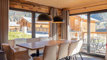 4 habitaciones, cunas, wifi gratis y ropa de cama