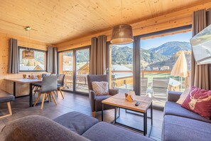 4 habitaciones, cunas, wifi gratis y ropa de cama 