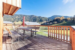 Chalet mit 4 Schlafzimmern für bis zu 8 Personen | 4 室のベッドルーム、ベビーベッド、WiFi (無料)、ベッドシーツ