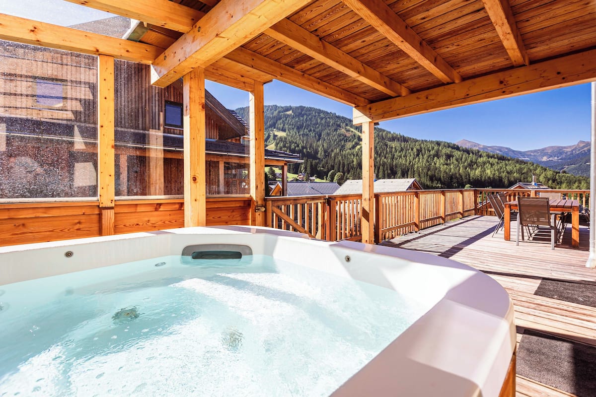 Premium Ferienhaus #18 mit Sauna & Whirlpool | 3 slaapkamers, individueel gedecoreerd, individueel gemeubileerd