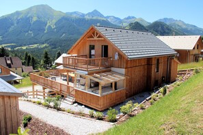 Premium Ferienhaus #18 mit Sauna & Whirlpool | Blick auf die Berge