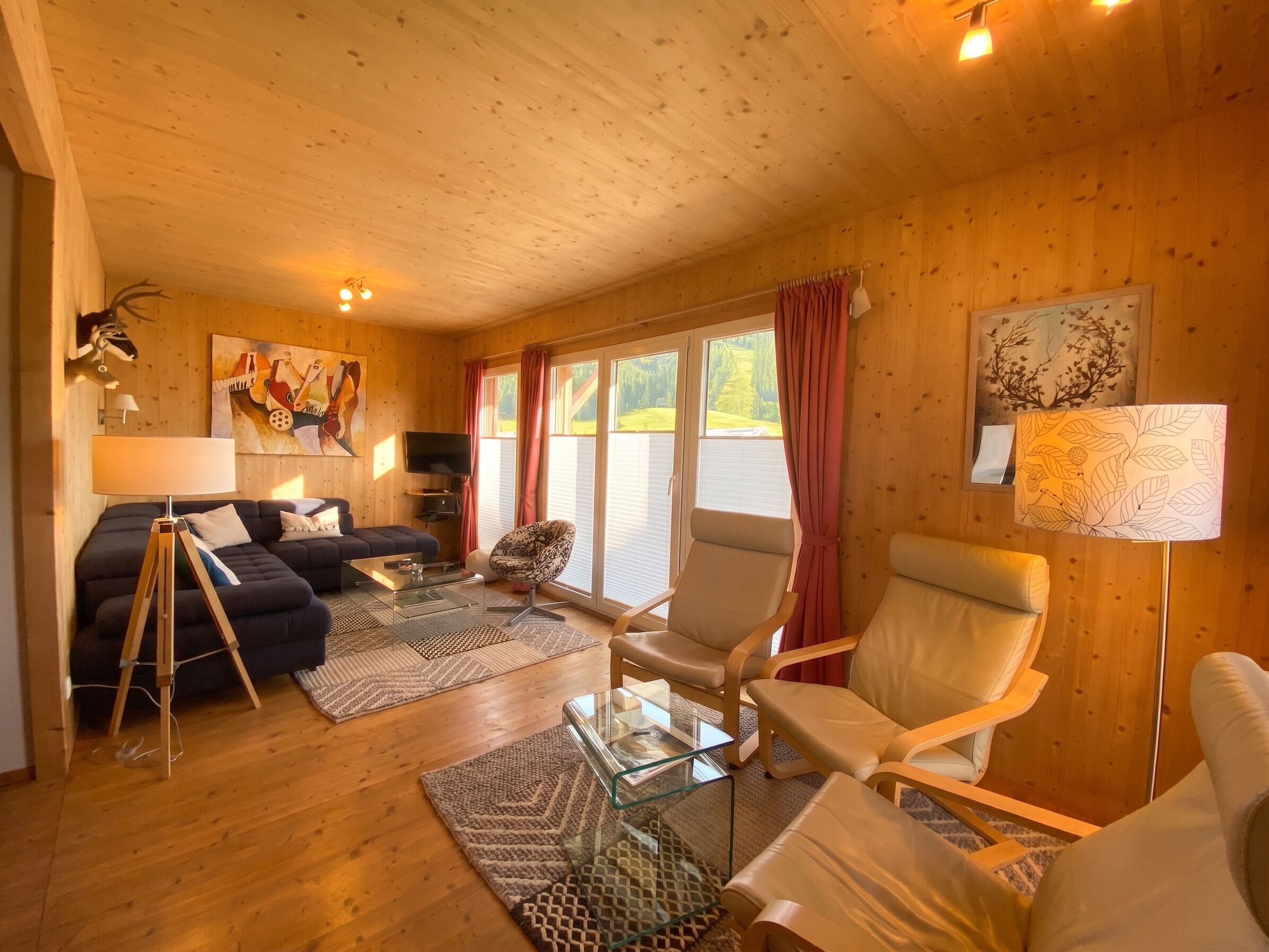 Superior Ferienhaus #31 mit IR-Sauna | Opholdsområde | 30-tommers fladskærms-tv med kabelkanaler