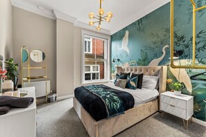 2 bedrooms, iron/ironing board, WiFi, bed sheets - Stunning Central Whitby Abode - Garden Terrace (Whitby)