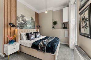 2 間睡房、熨斗/熨衫板、Wi-Fi、床單