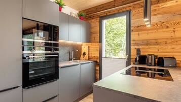 Chalet mit 4 Schlafzimmern und Sauna | 4 habitaciones, wifi gratis y ropa de cama