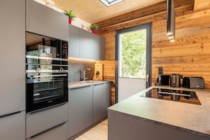Chalet mit 4 Schlafzimmern und Sauna | 4 bedrooms, free WiFi, bed sheets
