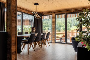 Chalet mit 4 Schlafzimmern und Sauna | 4 dormitorios, wifi gratis, ropa de cama