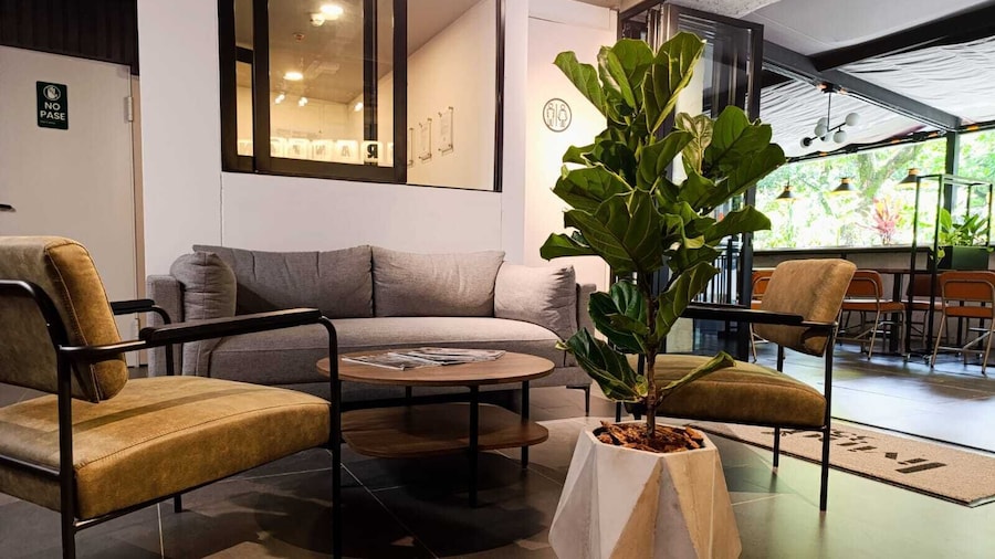 Hotel Living 35 Suites