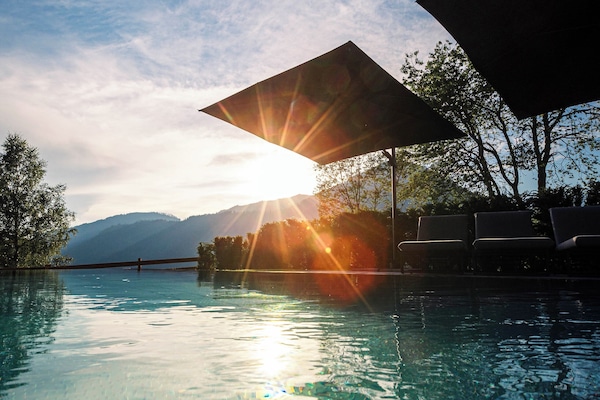 Infinity-Pool