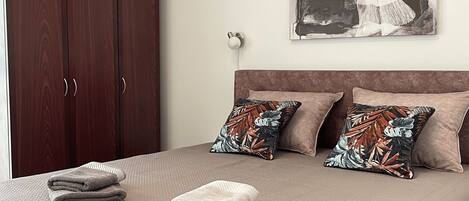 1 室のベッドルーム、WiFi、ベッドシーツ