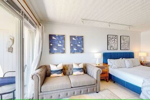 Iron/ironing board, free WiFi, bed sheets
