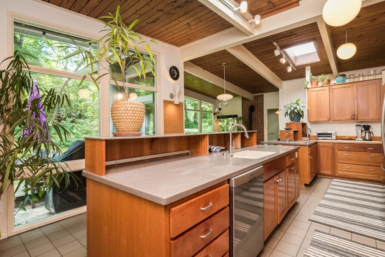 Dishwasher, coffee/tea maker