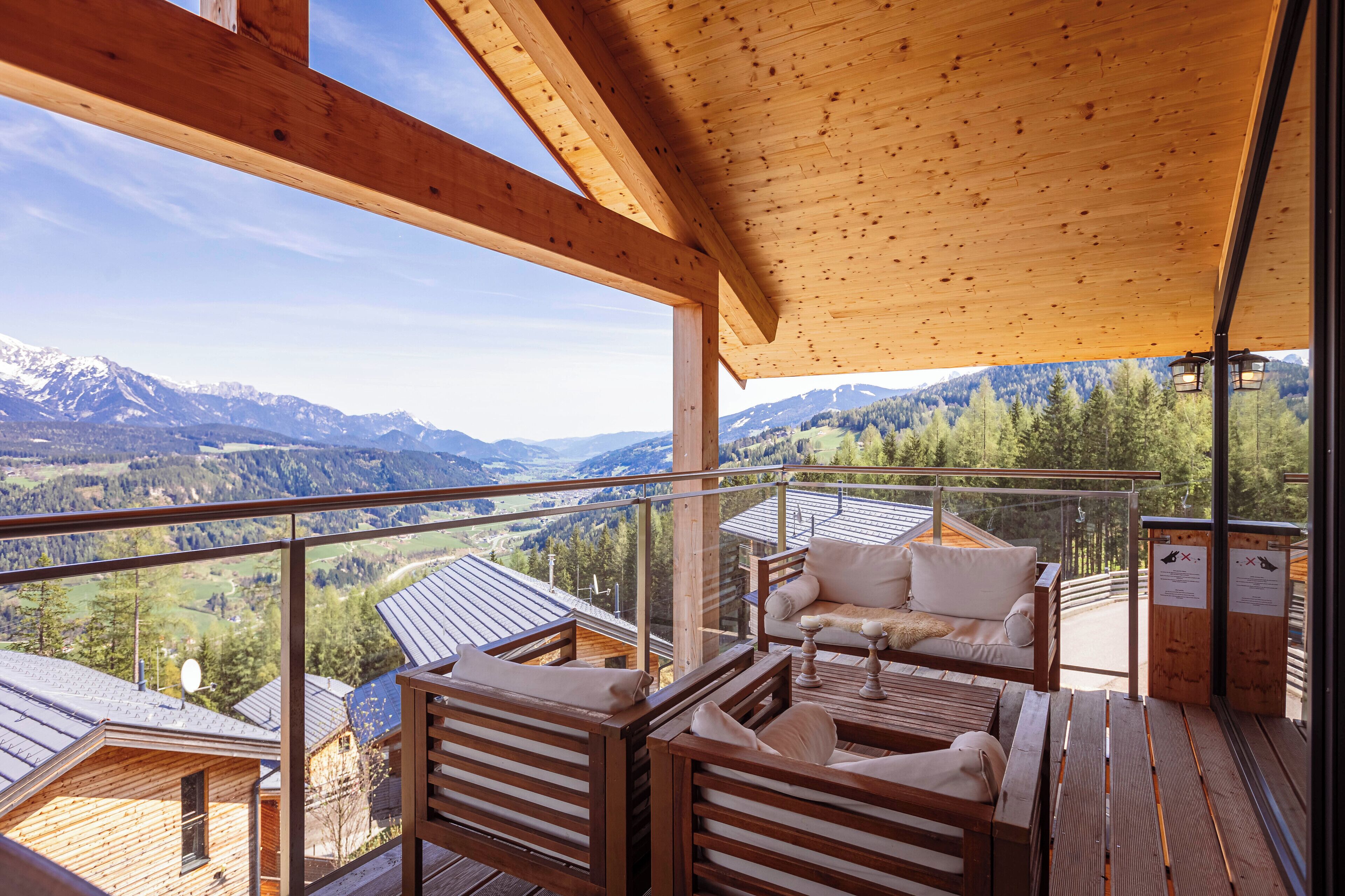 Superior Chalet # 02 mit Sauna & Whirlwanne innen | Terrace/patio