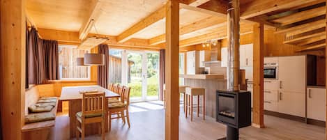 Premium Ferienhaus # 10 mit IR-Sauna & Whirlpool | 4 bedrooms, free WiFi
