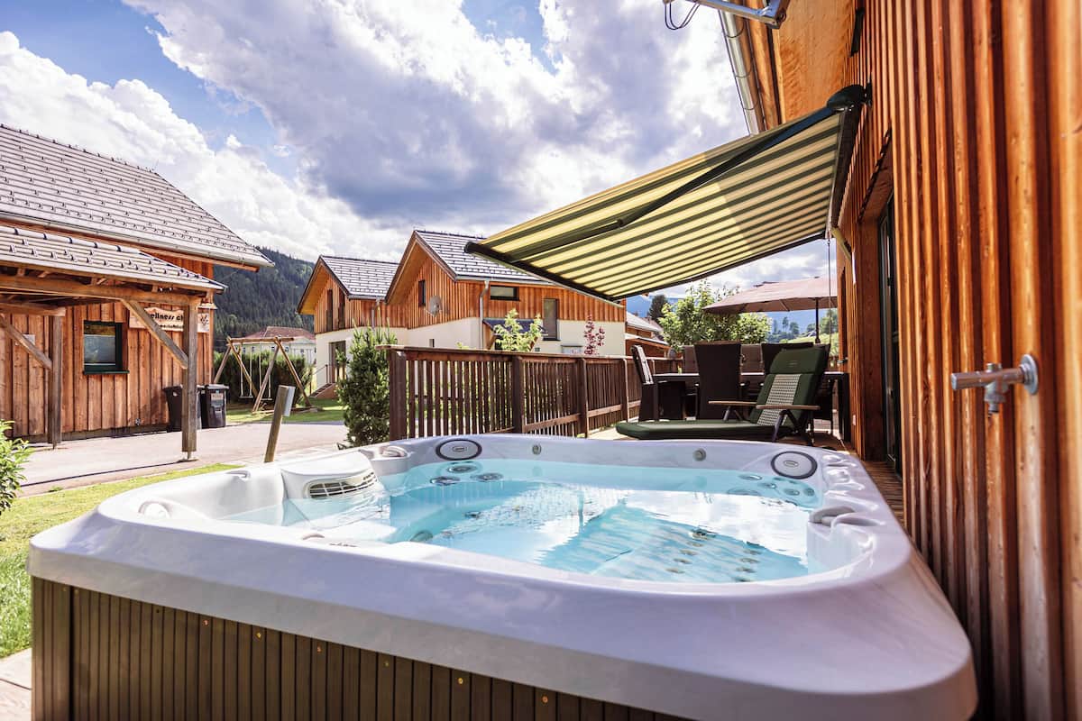 Superior Ferienhaus # 19 mit IR-Sauna & Whirlpool