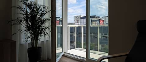 Appart'hĂŽtel Deluxe, balcon, vue ville | Vue de la chambre