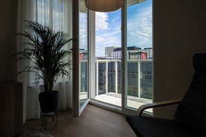 Leilighet – deluxe, balkong, byutsikt | Utsikt fra rommet