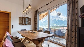 Penthouse mit 2 Schlafzimmern für 5 Personen | บริการอาหารในห้องพัก