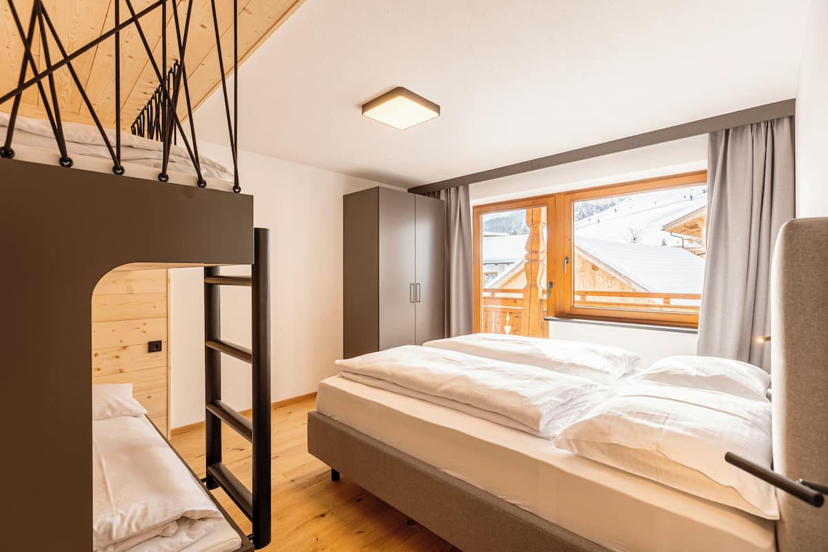 Ferienwohnung mit 1 Schlafzimmer für 4 Personen | 유아용 침대, 무료 WiFi, 침대 시트